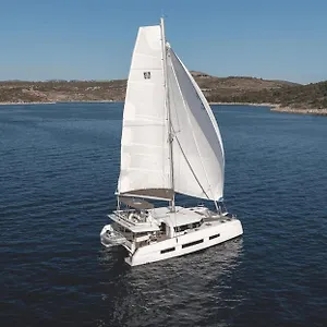 Boatel Angioino Botel