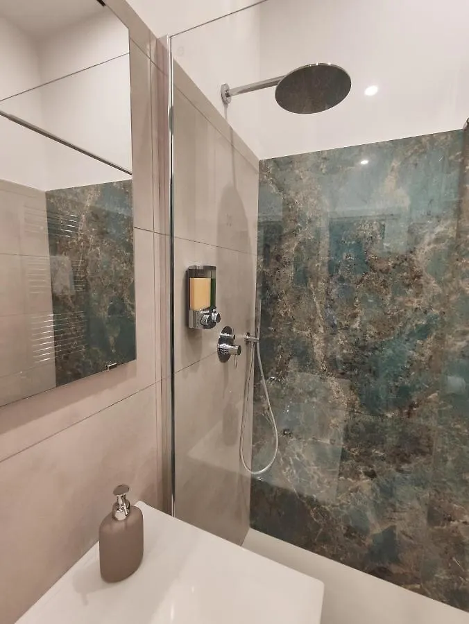 נאפולי Santa Lucia Luxury Apartment 0*,