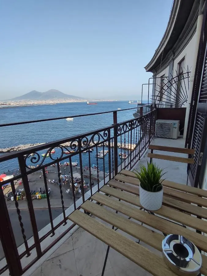 נאפולי Santa Lucia Luxury Apartment